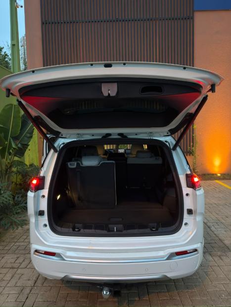 JEEP Commander 1.3 16V 4P FLEX T270 OVERLAND TURBO AUTOMÁTICO AT6, Foto 9