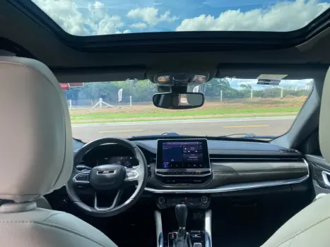 JEEP Commander 2.0 16V 4P TD380 OVERLAND TURBO DIESEL AUTOM�TICO, Foto 13