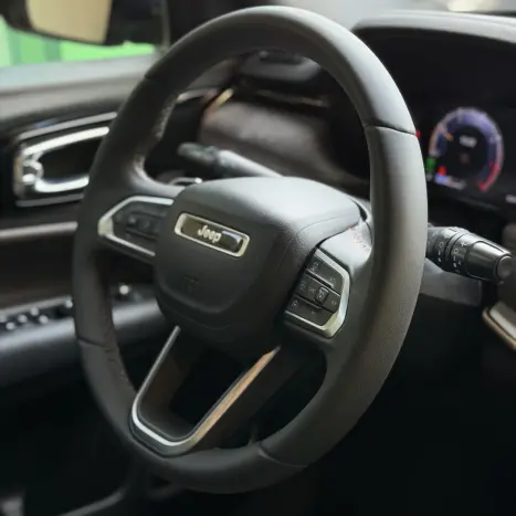 JEEP Commander 2.0 16V 4P TD380 OVERLAND 4X4 TURBO DIESEL AUTOM�TICO AT9, Foto 17