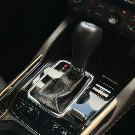 JEEP Commander 2.0 16V 4P TD380 OVERLAND 4X4 TURBO DIESEL AUTOM�TICO AT9, Foto 18