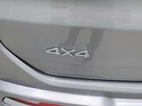 JEEP Commander 2.0 16V 4P HURRICANE 4 TURBO OVERLAND AUTOM�TICO, Foto 15