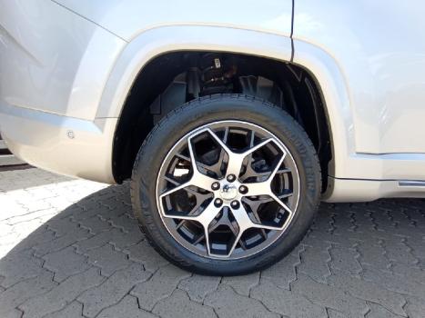 JEEP Commander 2.0 16V 4P TD380 OVERLAND TURBO DIESEL AUTOM�TICO, Foto 17