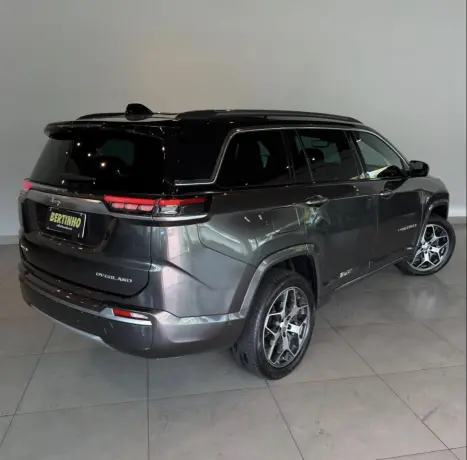 JEEP Commander 2.0 16V 4P TD380 OVERLAND 4X4 TURBO DIESEL AUTOM�TICO AT9, Foto 6