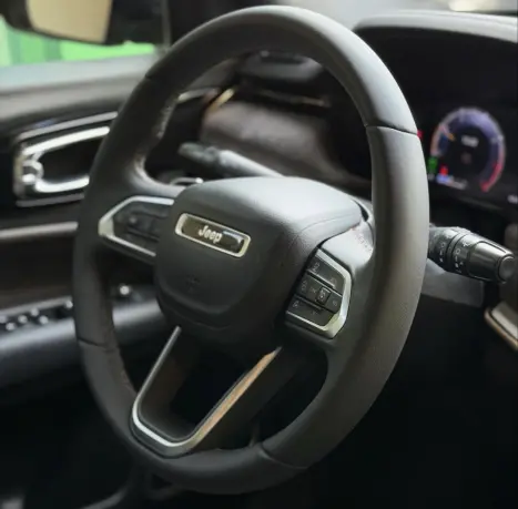 JEEP Commander 2.0 16V 4P TD380 OVERLAND 4X4 TURBO DIESEL AUTOM�TICO AT9, Foto 13