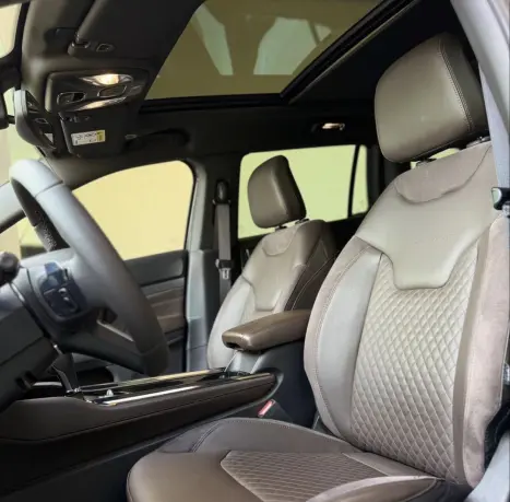 JEEP Commander 2.0 16V 4P TD380 OVERLAND 4X4 TURBO DIESEL AUTOM�TICO AT9, Foto 20