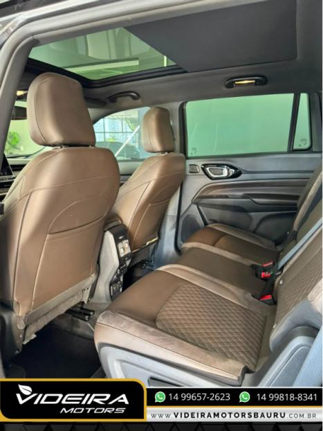 JEEP Commander 2.0 16V 4P TD380 OVERLAND 4X4 TURBO DIESEL AUTOM�TICO AT9, Foto 10