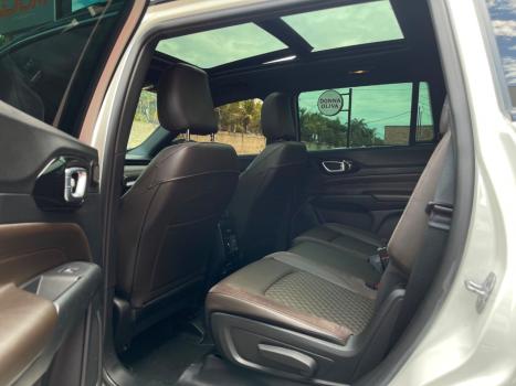 JEEP Commander 2.0 16V 4P TD380 OVERLAND 4X4 TURBO DIESEL AUTOM�TICO AT9, Foto 8