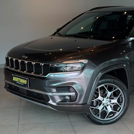 JEEP Commander 2.0 16V 4P TD380 OVERLAND 4X4 TURBO DIESEL AUTOM�TICO AT9, Foto 2
