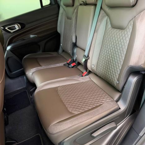 JEEP Commander 2.0 16V 4P TD380 OVERLAND 4X4 TURBO DIESEL AUTOM�TICO AT9, Foto 13