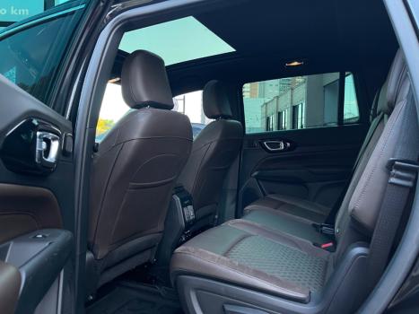 JEEP Commander 2.0 16V 4P TD380 OVERLAND 4X4 TURBO DIESEL AUTOM�TICO AT9, Foto 13