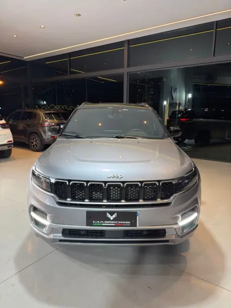 JEEP Commander 2.2 TURBO DIESEL OVERLAND 4X4 AUTOM�TICO AT9, Foto 3