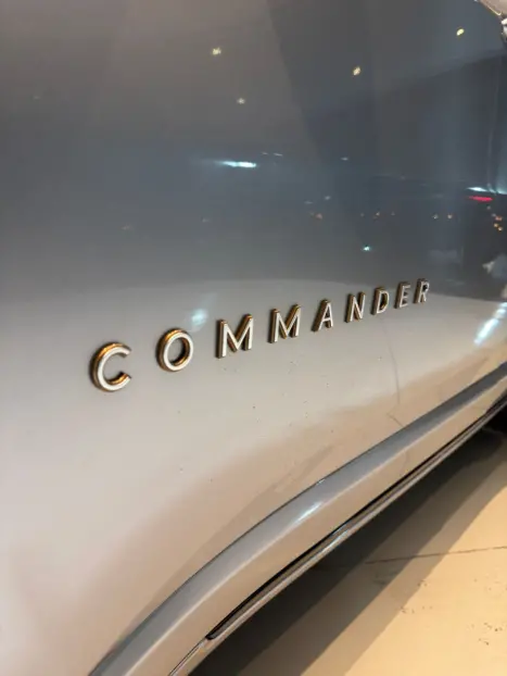 JEEP Commander 2.2 TURBO DIESEL OVERLAND 4X4 AUTOM�TICO AT9, Foto 7