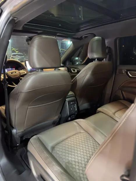 JEEP Commander 2.2 TURBO DIESEL OVERLAND 4X4 AUTOM�TICO AT9, Foto 20