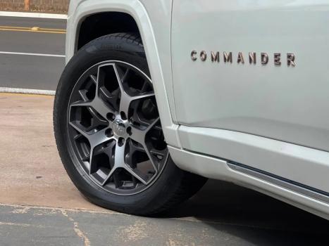 JEEP Commander 2.2 TURBO DIESEL OVERLAND 4X4 AUTOMÁTICO AT9, Foto 6