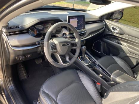 JEEP Compass 1.3 16V 4P FLEX LONGITUDE 80 ANOS T270 TURBO AUTOMÁTICO, Foto 8