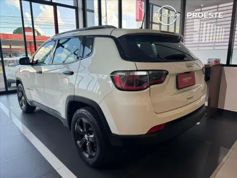 JEEP Compass 2.0 16V 4P SPORT FLEX AUTOMÁTICO, Foto 4 JEEP Compass 2.0 16V 4P SPORT FLEX AUTOMÁTICO, Foto 4