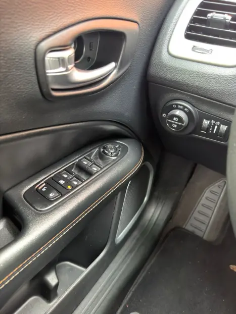 JEEP Compass 2.0 16V 4P LONGITUDE FLEX AUTOM�TICO, Foto 20