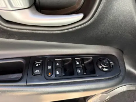 JEEP Renegade 1.3 16V 4P FLEX T270 LONGITUDE TURBO AUTOM�TICO, Foto 12