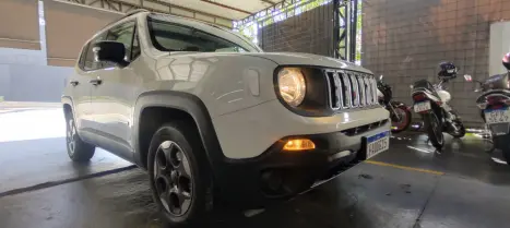 JEEP Renegade 1.8 16V 4P FLEX AUTOMÁTICO, Foto 3 JEEP Renegade 1.8 16V 4P FLEX AUTOMÁTICO, Foto 3