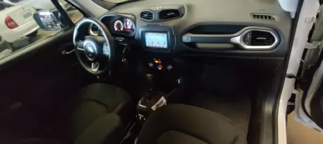 JEEP Renegade 1.8 16V 4P FLEX AUTOMÁTICO, Foto 7 JEEP Renegade 1.8 16V 4P FLEX AUTOMÁTICO, Foto 7