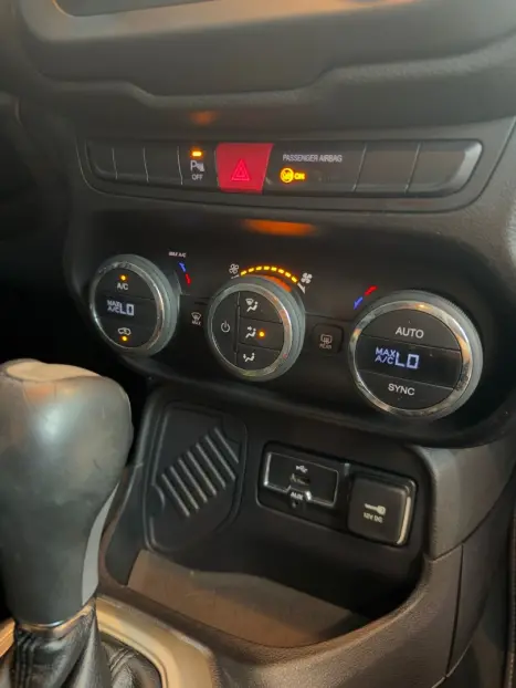 JEEP Renegade 1.8 16V 4P FLEX LONGITUDE AUTOM�TICO, Foto 14