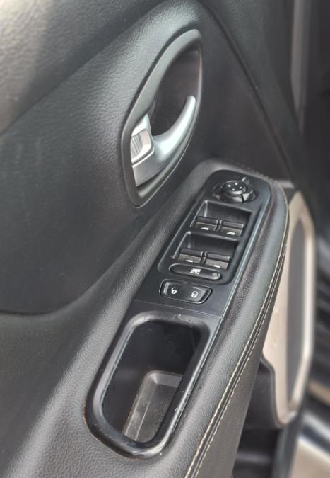 JEEP Renegade 1.8 16V 4P FLEX LONGITUDE AUTOM�TICO, Foto 11