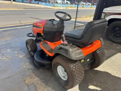 JOHN DEERE 5078 E, Foto 4