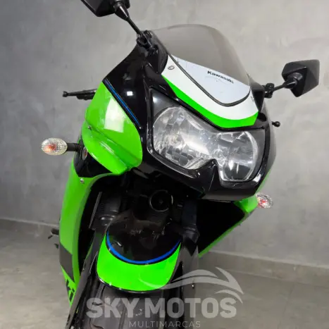 KAWASAKI Ninja 250 R, Foto 4