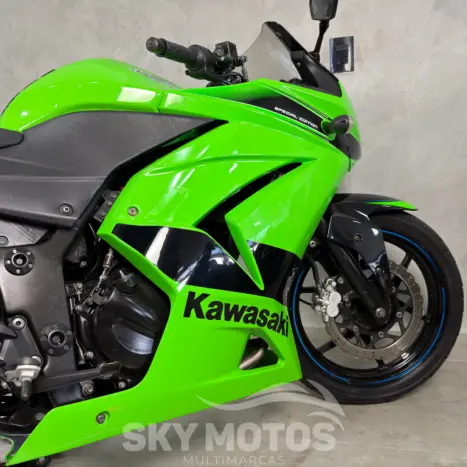 KAWASAKI Ninja 250 R, Foto 8