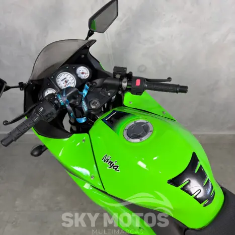 KAWASAKI Ninja 250 R, Foto 10