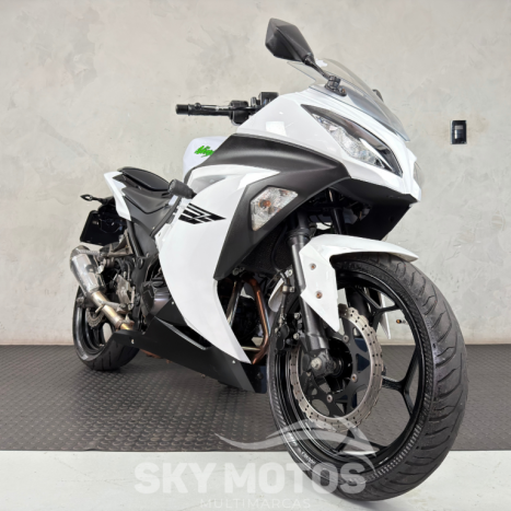 KAWASAKI Ninja 300 , Foto 4