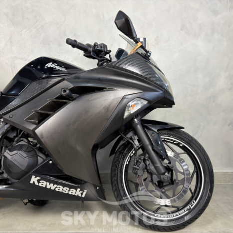 KAWASAKI Ninja 300 , Foto 3
