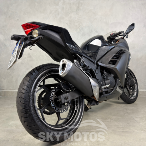 KAWASAKI Ninja 300 , Foto 7