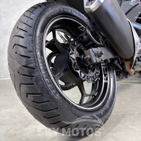 KAWASAKI Ninja 300 , Foto 9