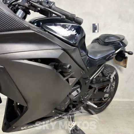 KAWASAKI Ninja 300 , Foto 15