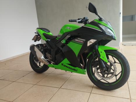 KAWASAKI Ninja 300 ABS, Foto 2