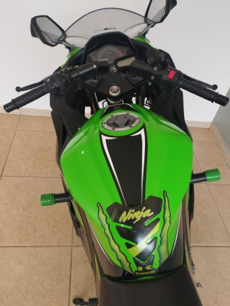 KAWASAKI Ninja 300 ABS, Foto 3