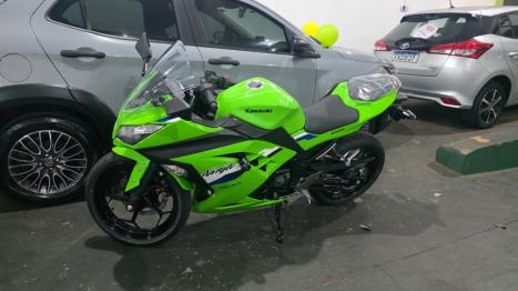 KAWASAKI Ninja 300 ABS, Foto 3