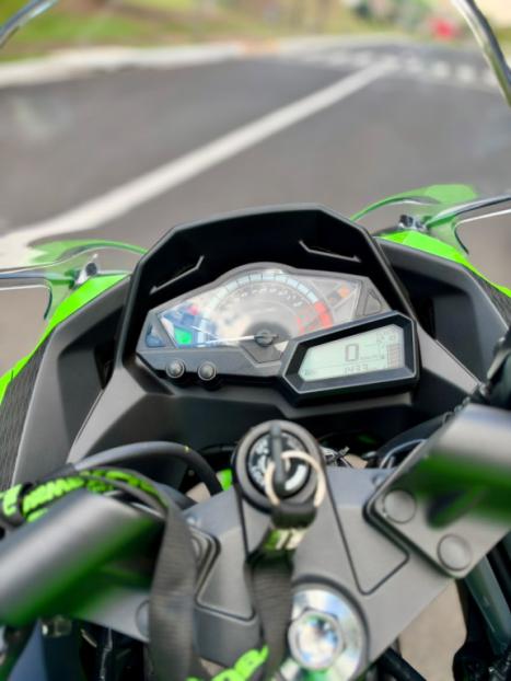 KAWASAKI Ninja 300 ABS, Foto 4