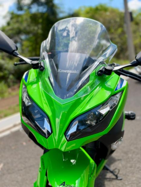 KAWASAKI Ninja 300 ABS, Foto 12
