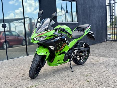 KAWASAKI Ninja 400 , Foto 1