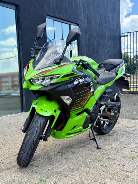 KAWASAKI Ninja 400 , Foto 4