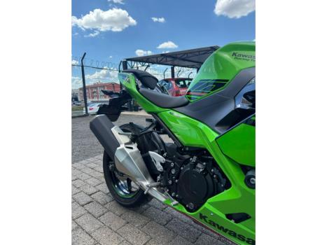 KAWASAKI Ninja 400 , Foto 8