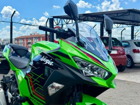 KAWASAKI Ninja 400 , Foto 10