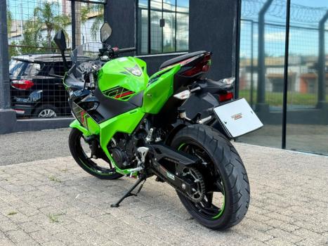 KAWASAKI Ninja 400 , Foto 11