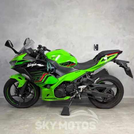 KAWASAKI Ninja 400 , Foto 10