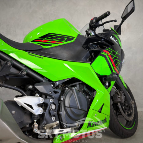 KAWASAKI Ninja 400 , Foto 8