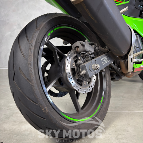 KAWASAKI Ninja 400 , Foto 9