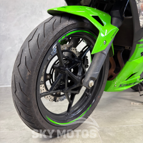 KAWASAKI Ninja 400 , Foto 15