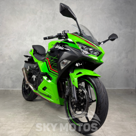 KAWASAKI Ninja 400 , Foto 3